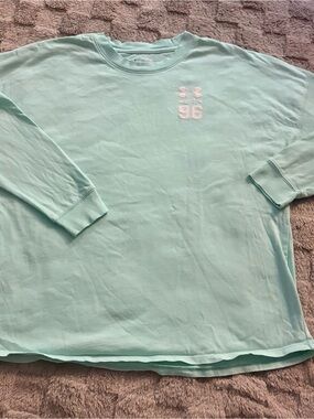 Under Armour Kids Long-Sleeve Crew Tee in Mint Green